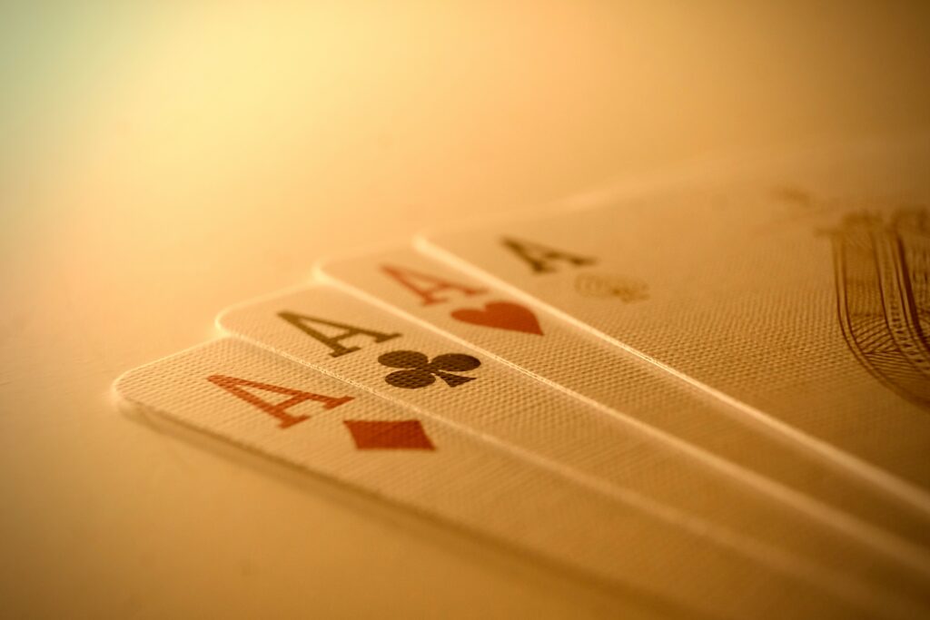 reading poker tells